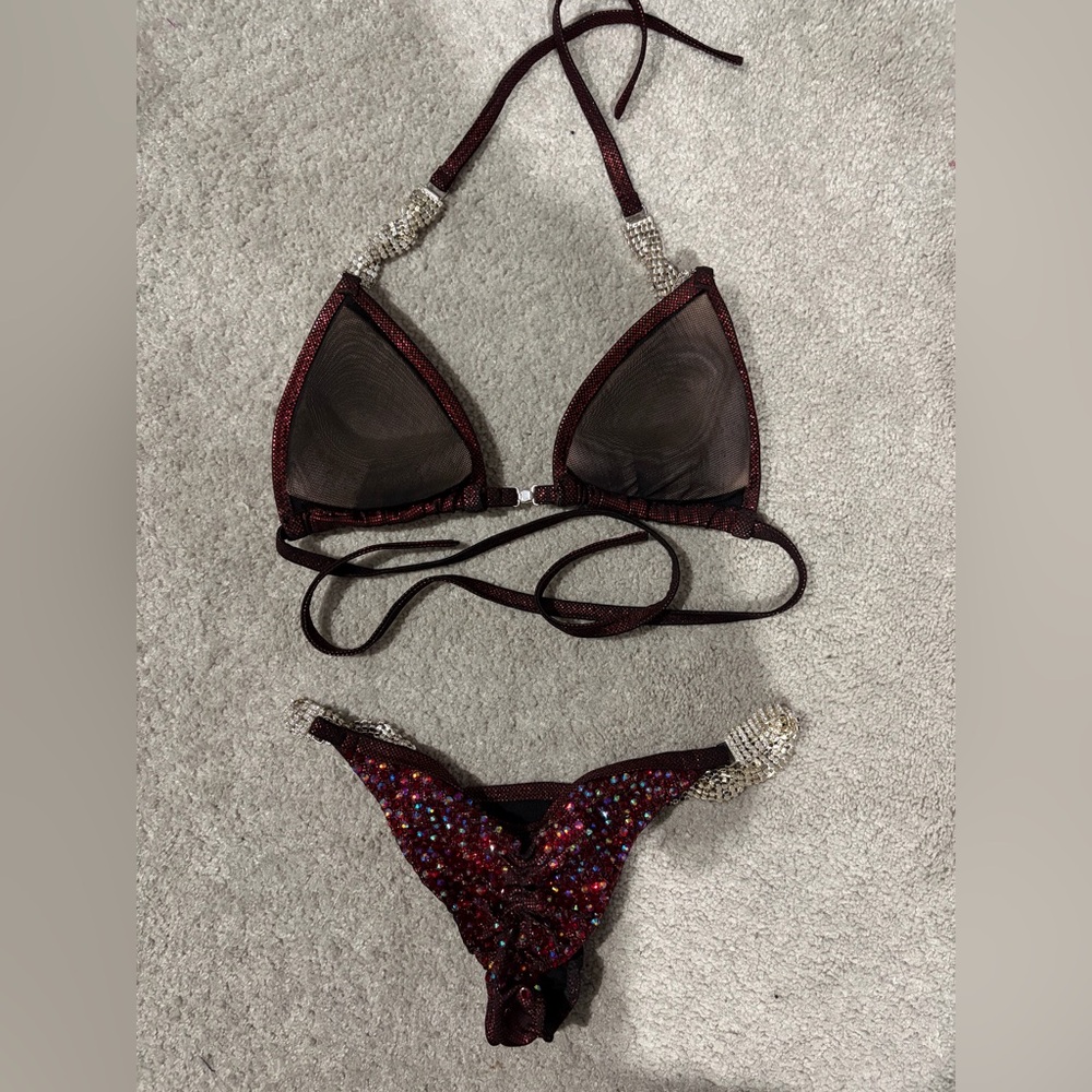 Competition Bikini Suit - Picture 3 of 6